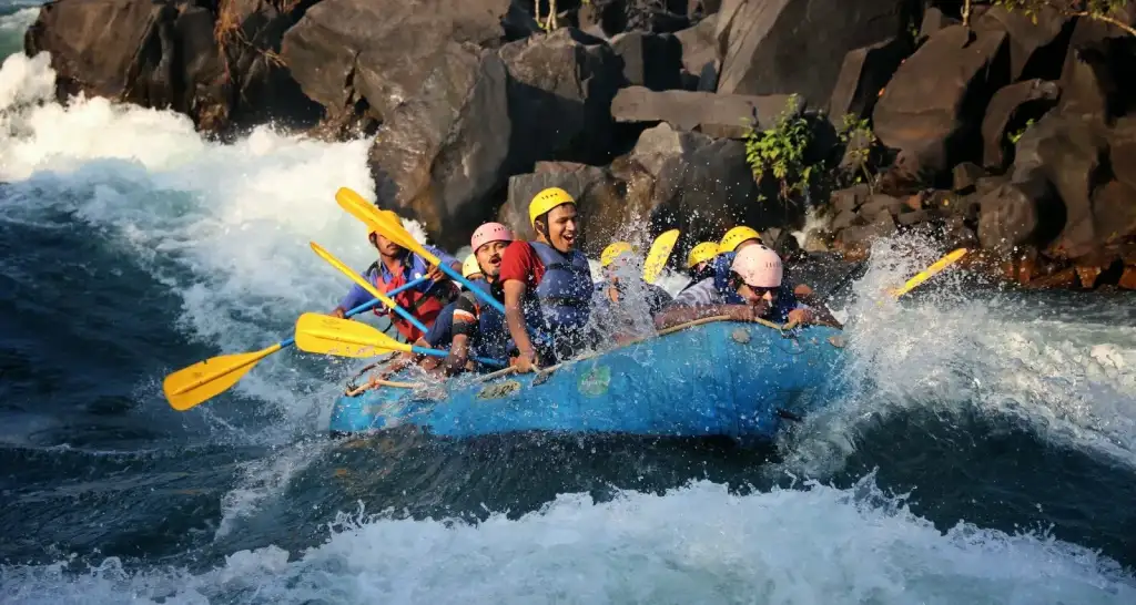 white water river rafting in dandeli
